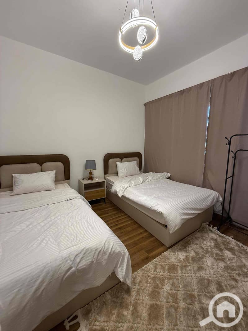 8 51e46567-b51e-43f4-b20f-f23c3d91481d. jpg