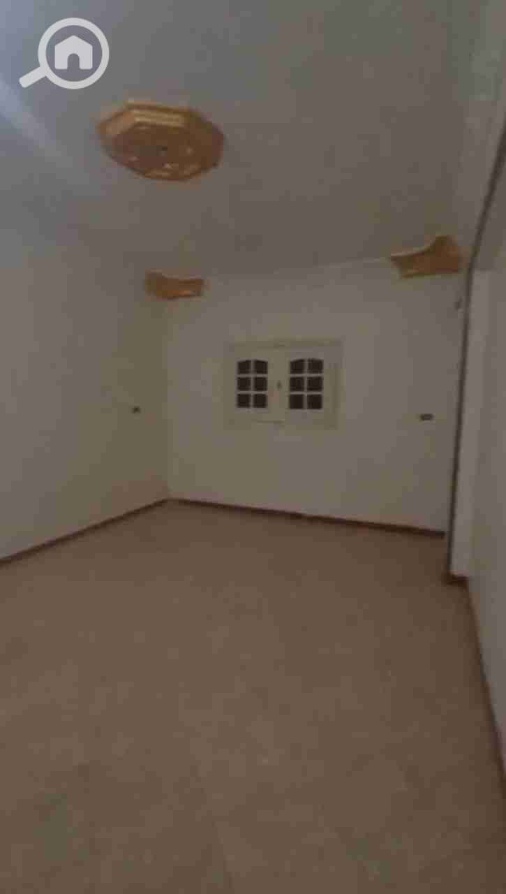 1000743521. jpg 1000743521. jpg