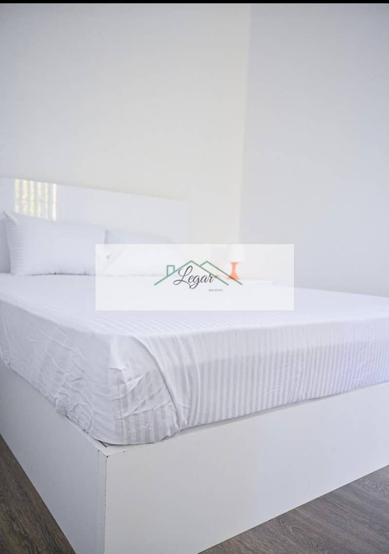 10 f00b77be-768d-4aa8-93f0-7c4bfd20cf1f. jpg