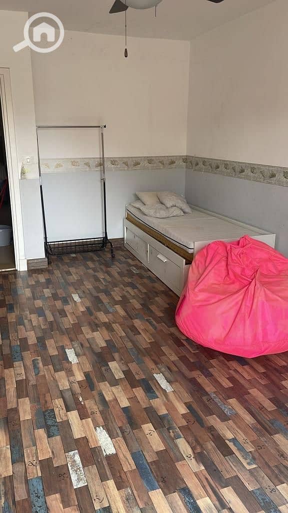 8 a6bcae1f-6d85-46b1-9914-561e66a194a6. jpeg