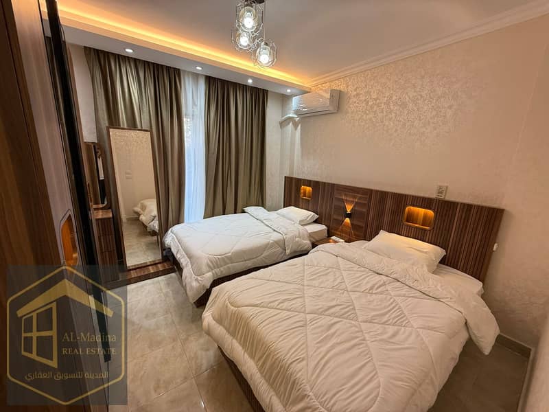 8 ecf67abb-78f6-4926-a56b-8e4fad2da357. jpg