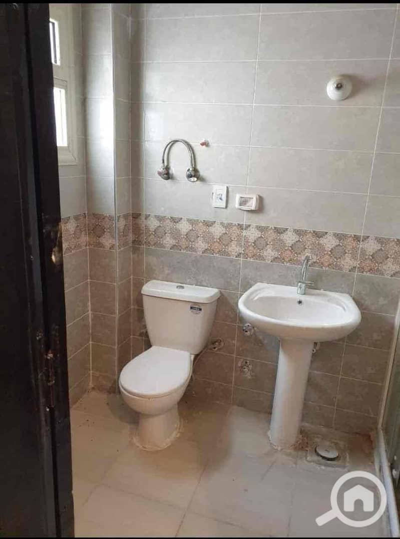 5 5887b611-7a3e-47fb-b831-44989f9b0816. jpg