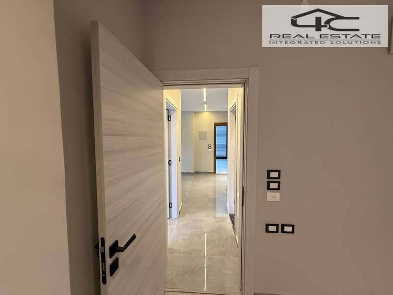 22 WhatsApp Image 2025-12-13 at 15.41. 37 (2). jpeg