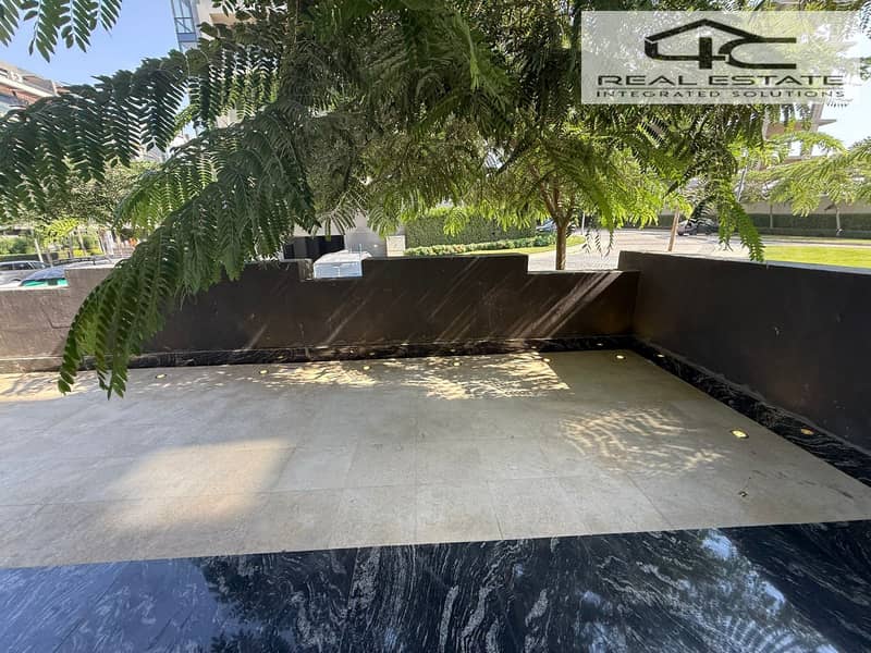 24 WhatsApp Image 2025-12-13 at 15.41. 38 (1). jpeg