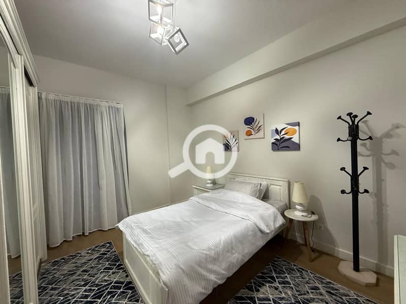 10 516f3349-cb3d-472d-b1fc-ff6c9de36c6e. jpg