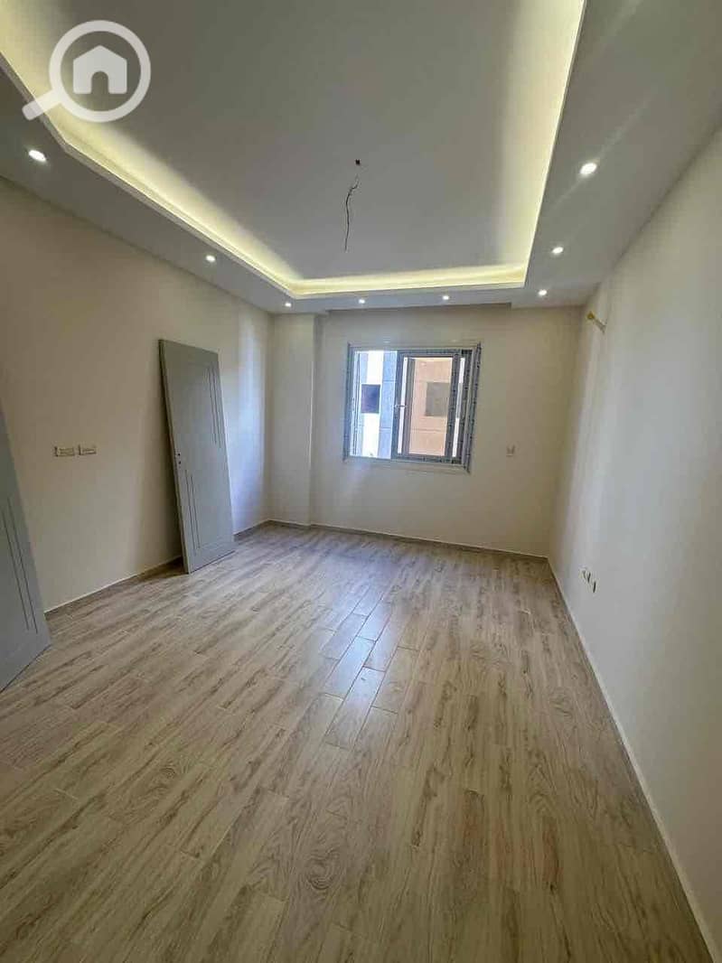 5 8ceee827-b2cd-4c7e-a25d-9fbd0542564f. jpg