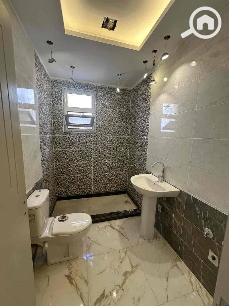 9 5661f95f-e900-4a41-91d0-a381e541f514. jpg