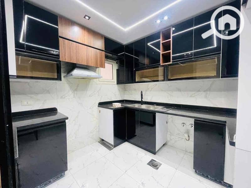 2 ea0e1d1a-fa2c-479c-aaa1-b5c746ced13a. jpg