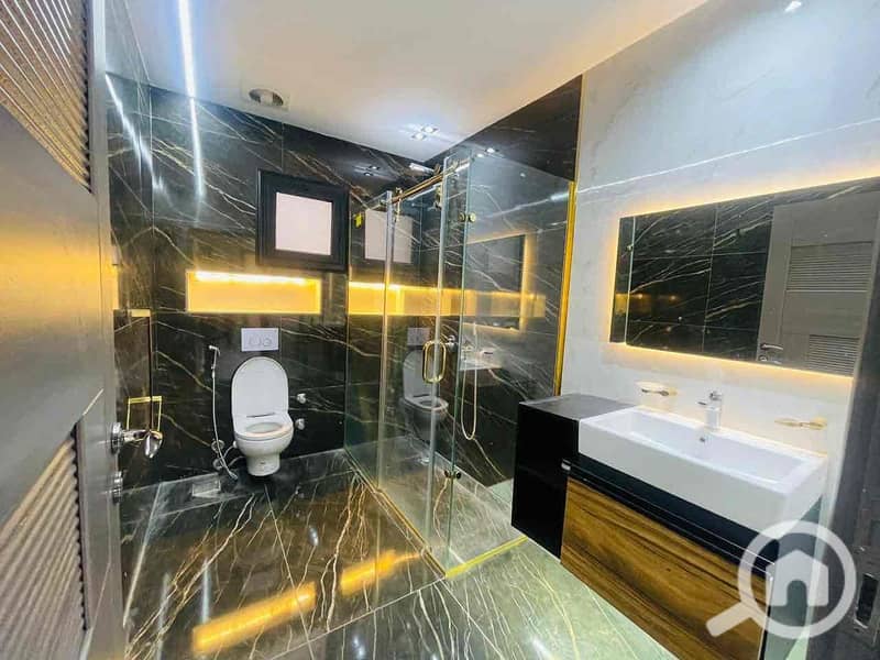 5 2358c53b-2825-4764-a5b0-af6c82eb4e68. jpg