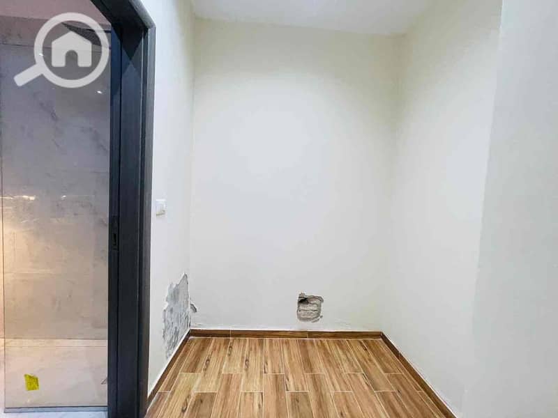 8 40d95ec1-b0ac-4abd-be02-53fdfb3f4f32. jpg