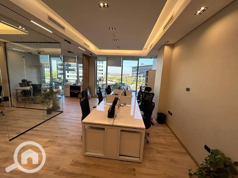 2 55e3c46a-c007-4772-8026-431f2143bd8d. jpeg