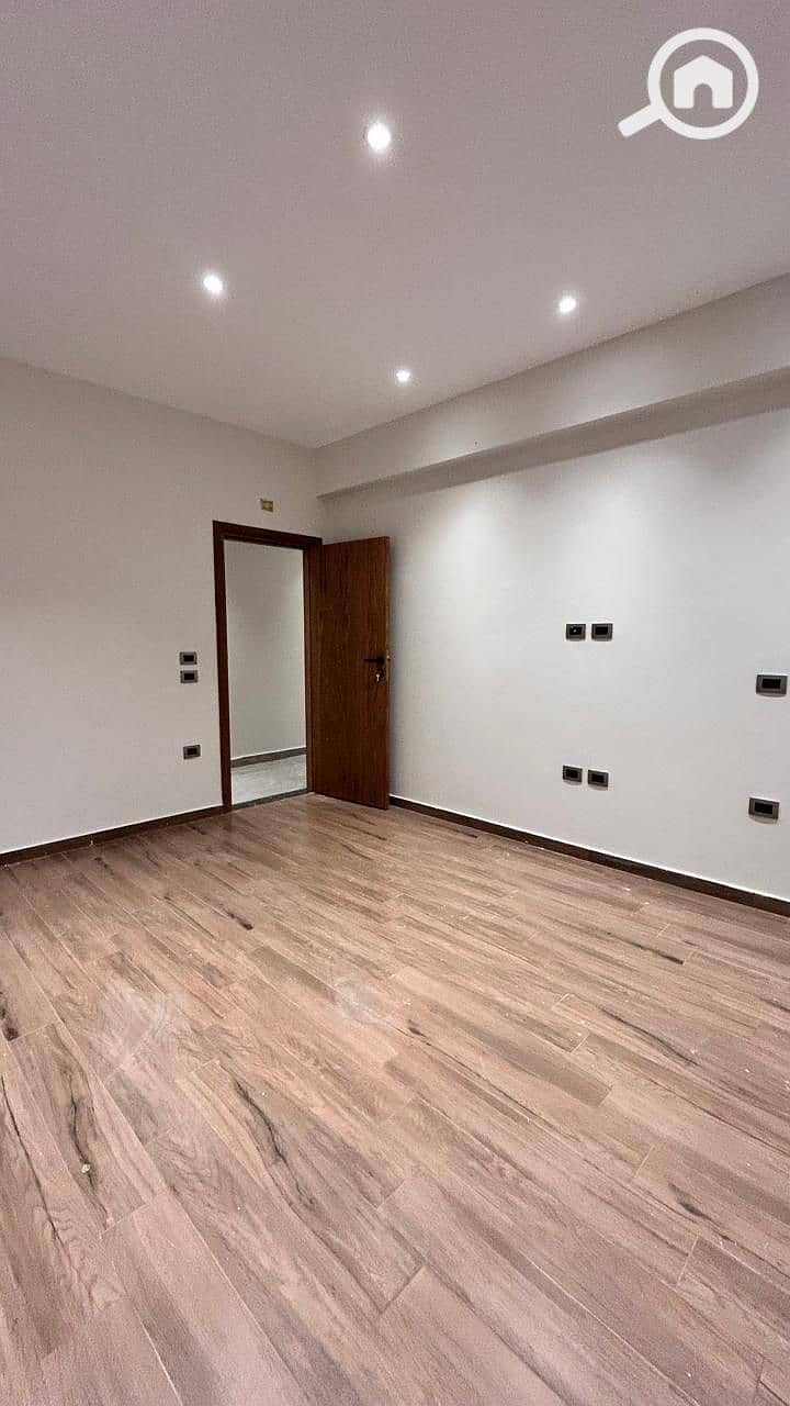 11 WhatsApp Image 2025-12-13 at 12.27. 10 (2). jpeg