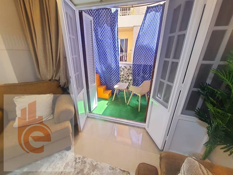 4 04c6473c-989c-4d4a-bf8c-8311da74dcb0. jpg