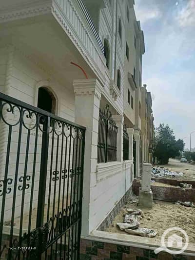 عقار سكني آخر 11 غرف نوم للبيع في 6 أكتوبر، الجيزة - IMG-20251207-WA0039. jpg
