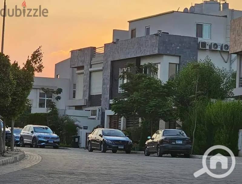 14 77177269-800x600. jpg