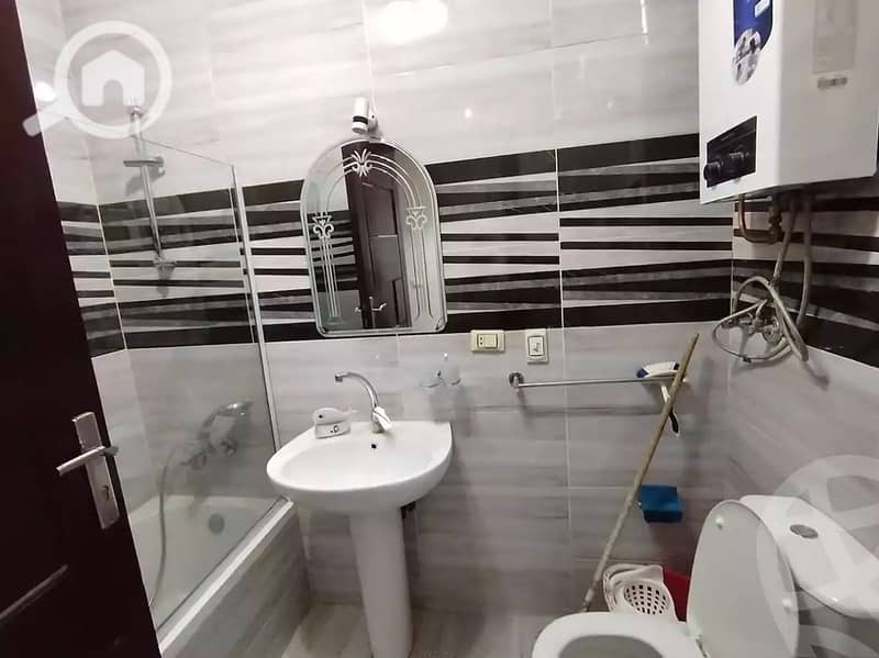 4 0cb8bdc2b7c149db8f776b8d9c358777. jpg