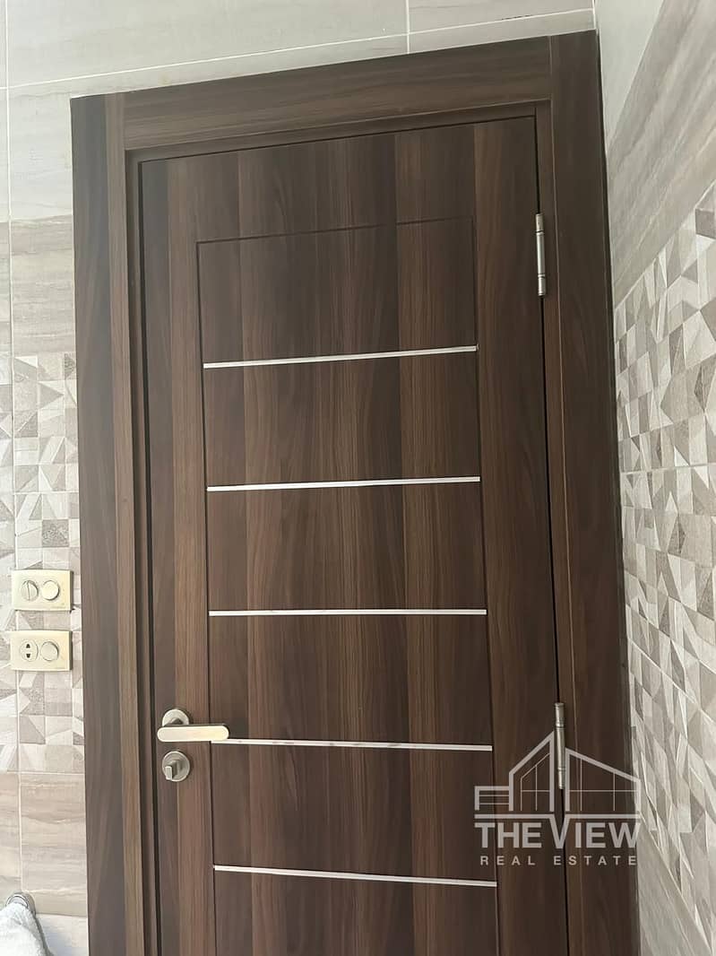 6 WhatsApp Image 2025-12-13 at 22.07. 47_84a95144. jpg