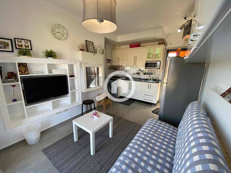 10 026ab55e-e5a2-45b4-82e3-92c960bd5d3c. jpg