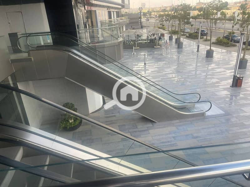 6 557624534_856302996728883_3265220019963375343_n. jpg