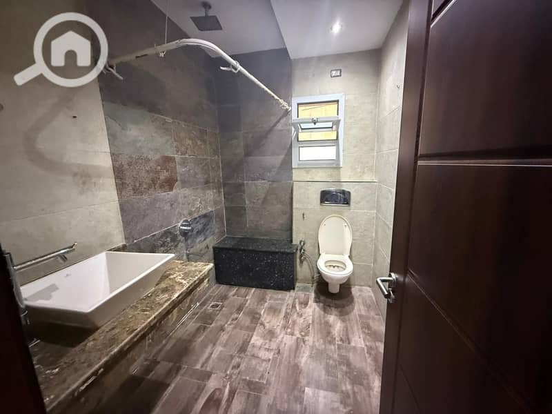 10 WhatsApp Image 2025-11-03 at 10.04. 32 PM (2). jpeg