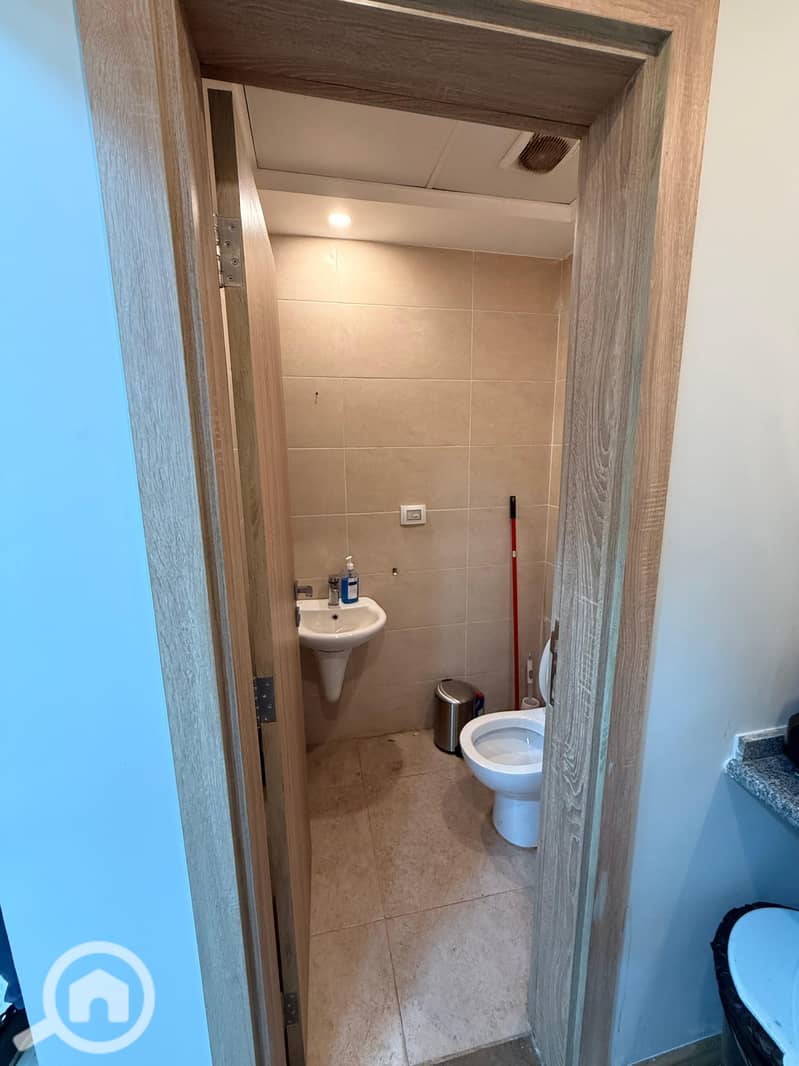 10 WhatsApp Image 2025-12-07 at 4.36. 14 PM (3). jpeg