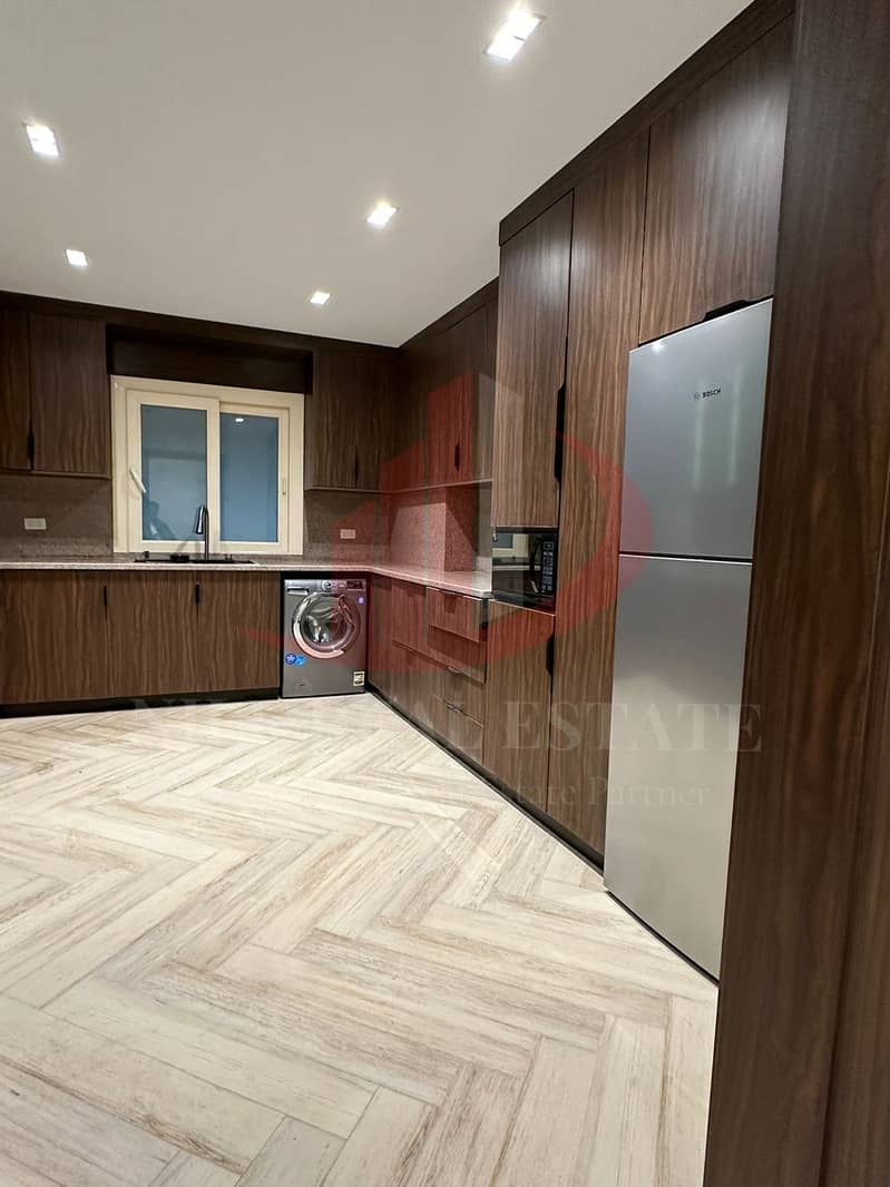 4 WhatsApp Image 2025-12-11 at 18.43. 40 (3). jpeg