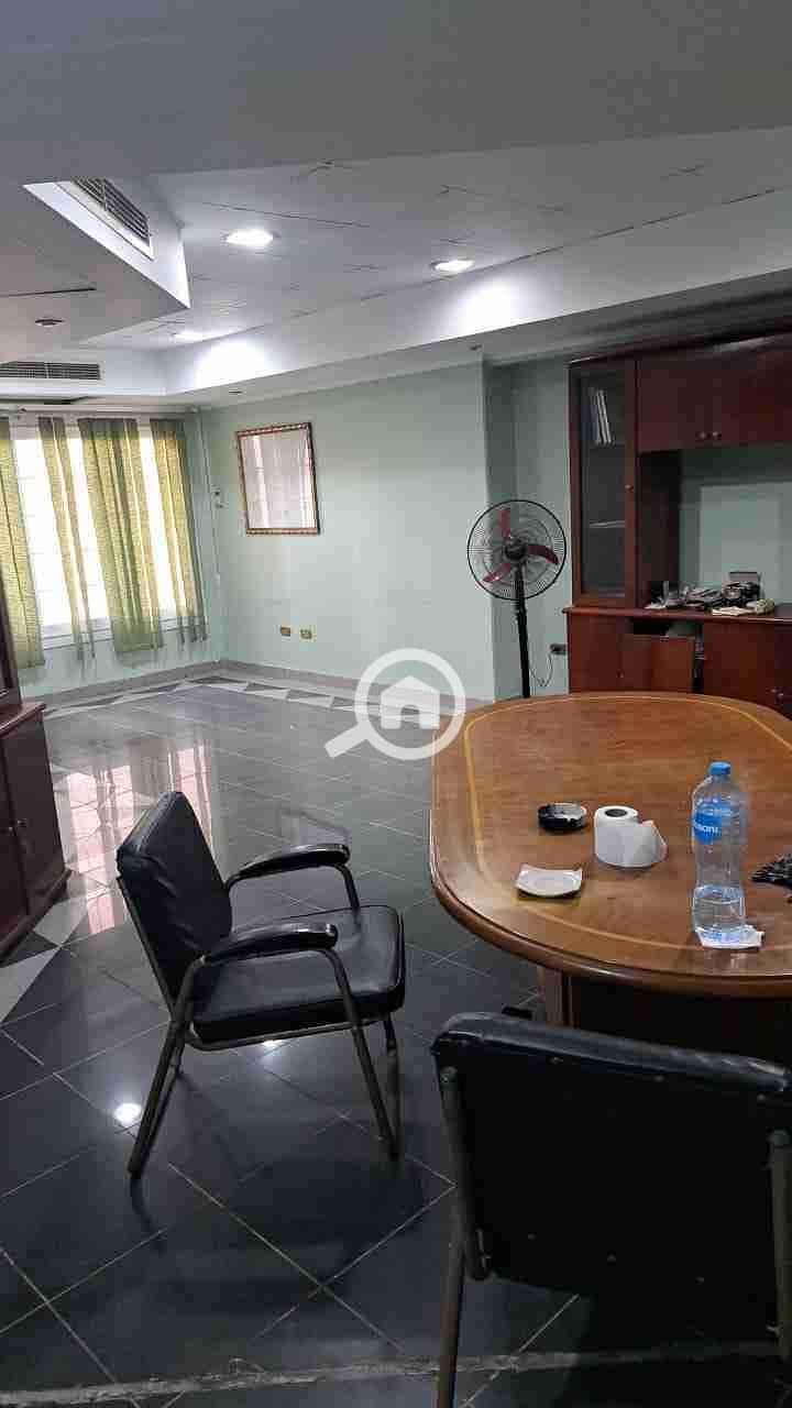 1000391542. jpg 1000391542. jpg