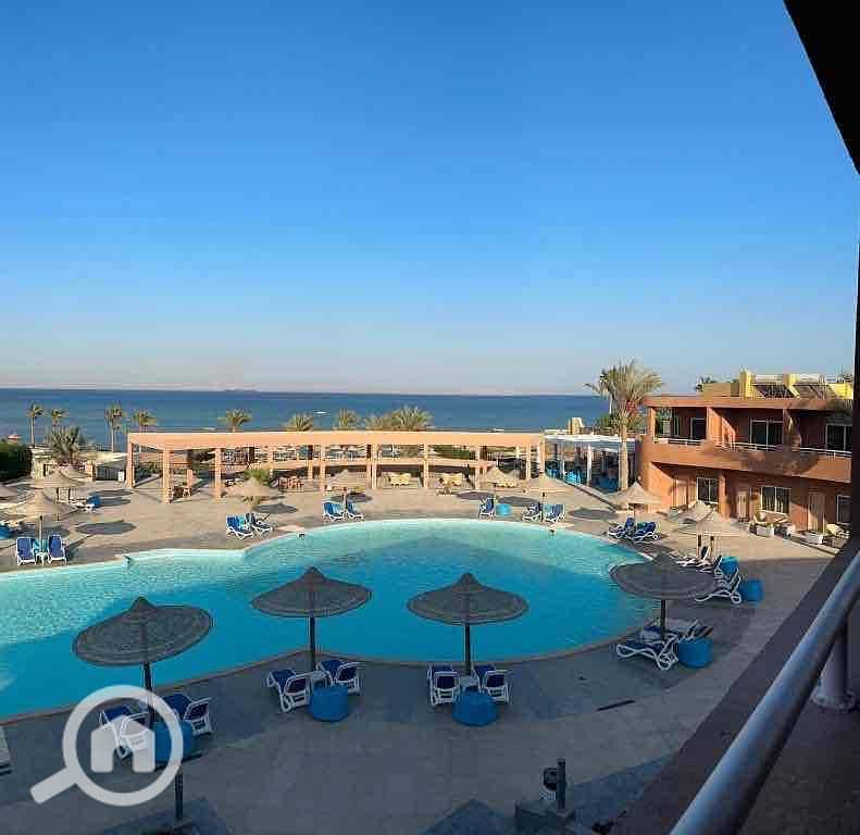 9 5ce6bdf7-6225-414e-80ae-249ae4c8a818. jpg