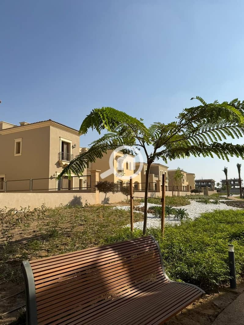 10 e34273ac-2116-43f1-8736-b41e3e07b937. jpg