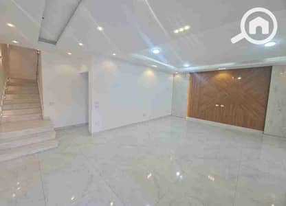 فیلا 3 غرف نوم للايجار في مدينتي، القاهرة - IMG-20240726-WA0053. jpg