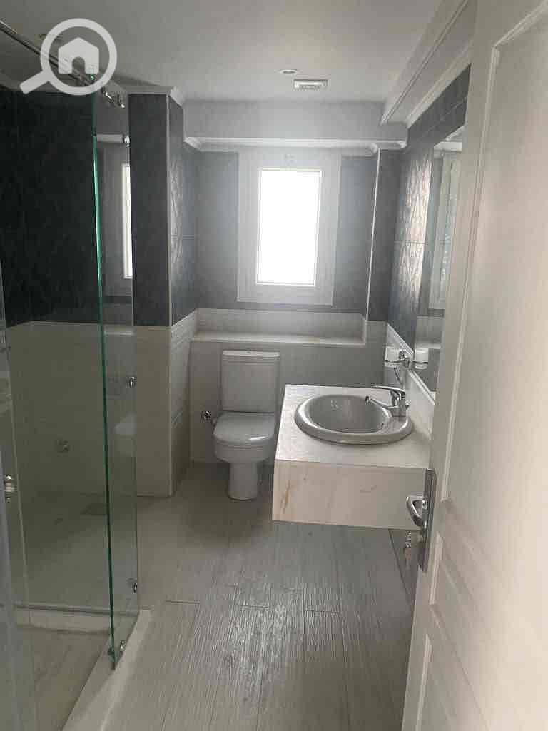 7 7b31d145-89b2-41b5-a10d-6f21704985a4. jpg