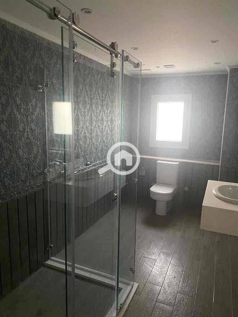 10 a6e8c6e4-a16a-46a6-b0cd-c573f8ffc036. jpg