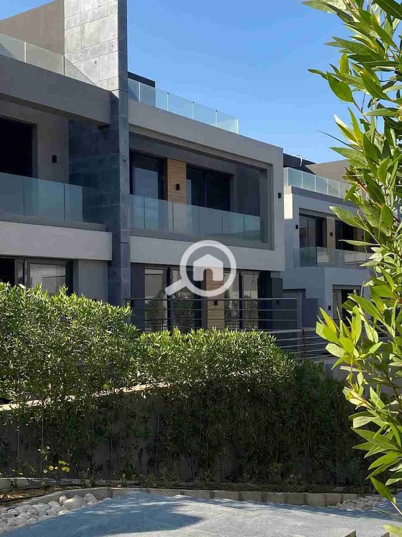 5 IMG_20251008_221023_866. jpg