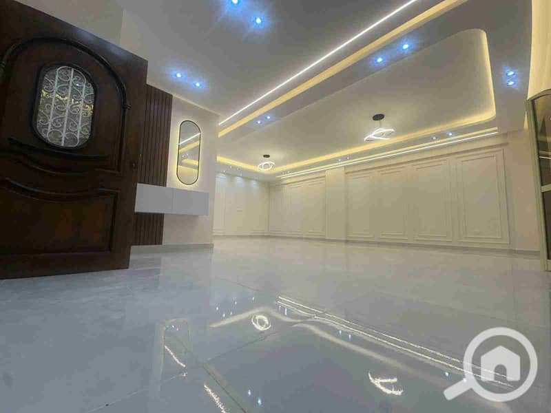 1000663355. jpg 1000663355. jpg