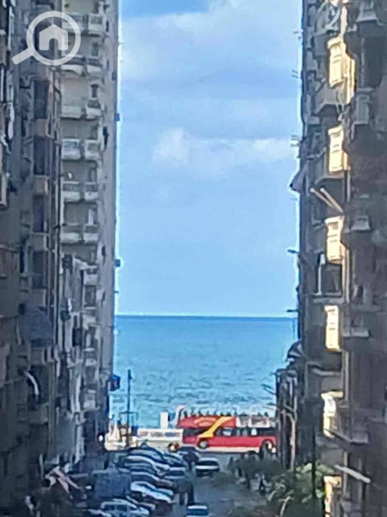 2 d9f872c0-1139-46b3-9e57-df51bbe73565. jpg