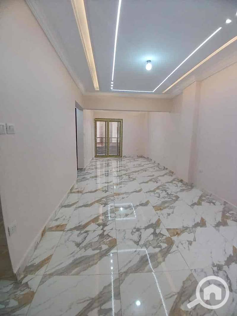 9 05ebdb2c-2795-4f81-9c5e-3f2d7ce018d4. jpg