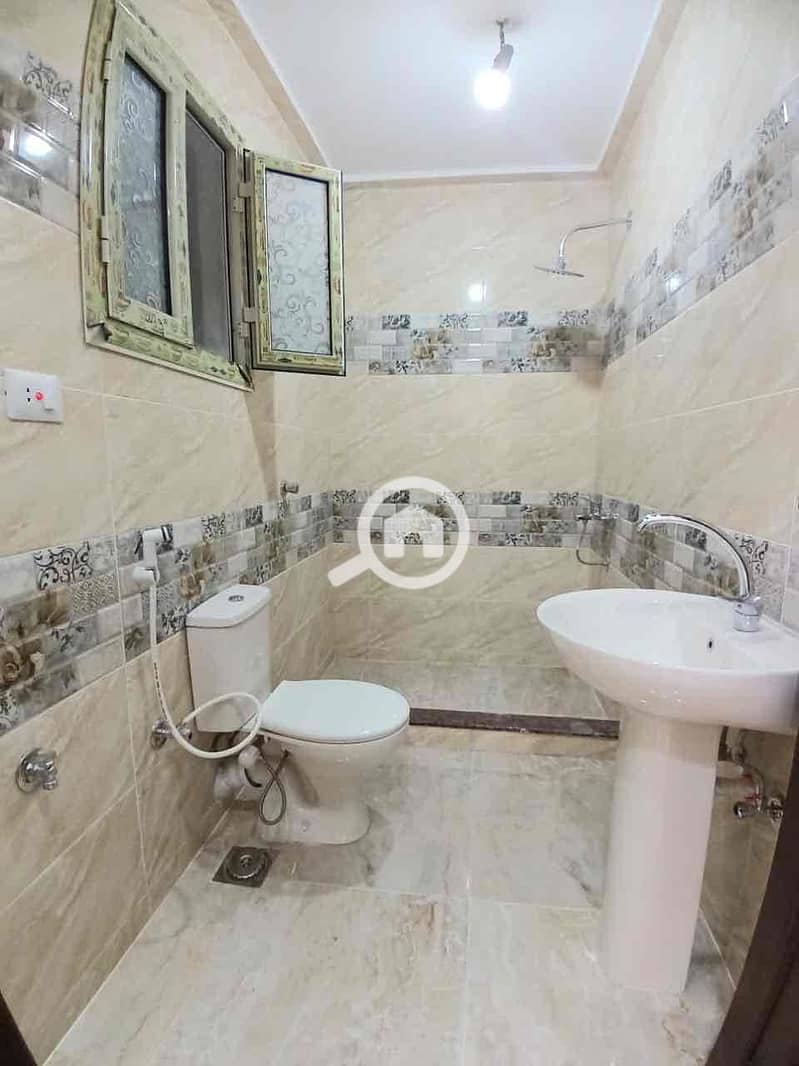 10 07f2783d-7c37-4bd3-87bf-208196a7bb8d. jpg