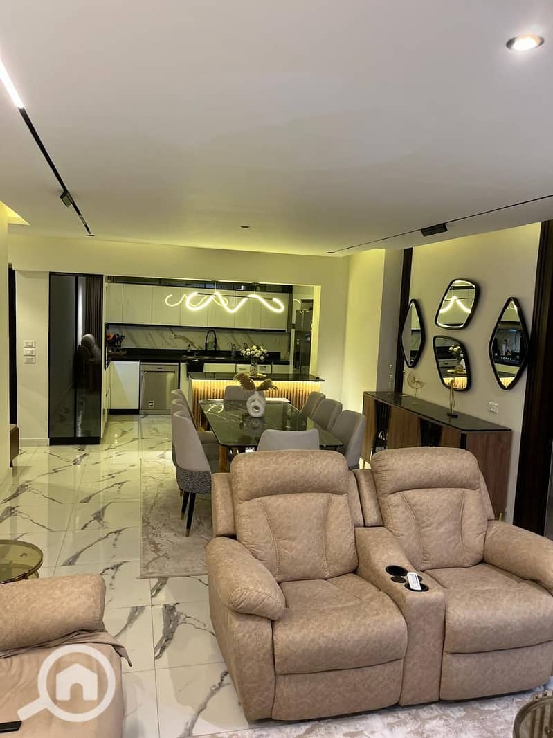 4 WhatsApp Image 2025-12-14 at 09.53. 14 (2). jpeg