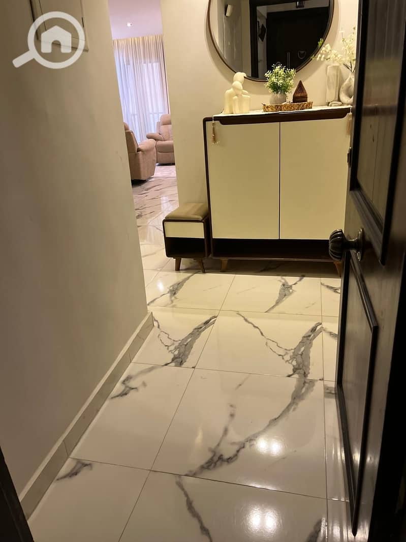 8 WhatsApp Image 2025-12-14 at 09.53. 15 (3). jpeg