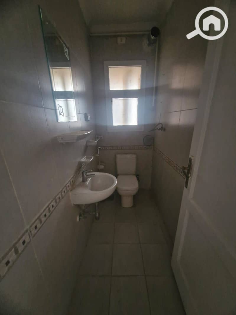 4 WhatsApp Image 2025-12-13 at 19.50. 41_31b18fb0. jpg