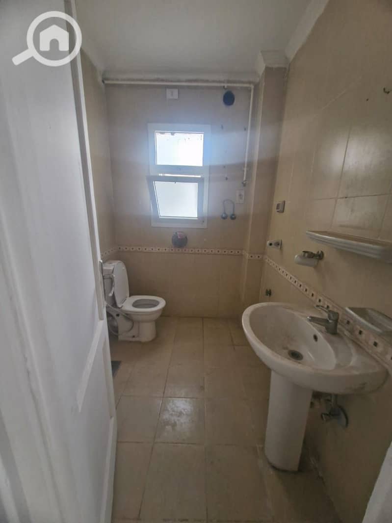 5 WhatsApp Image 2025-12-13 at 19.50. 41_c87dbf37. jpg