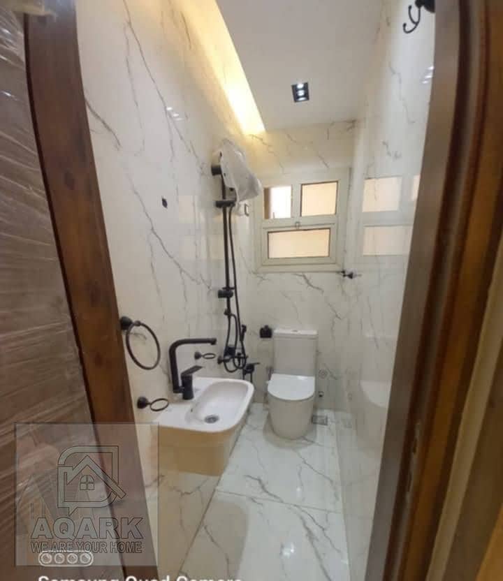 8 c3d8bfe9-ab48-452f-b7d1-360dad809710. jpg