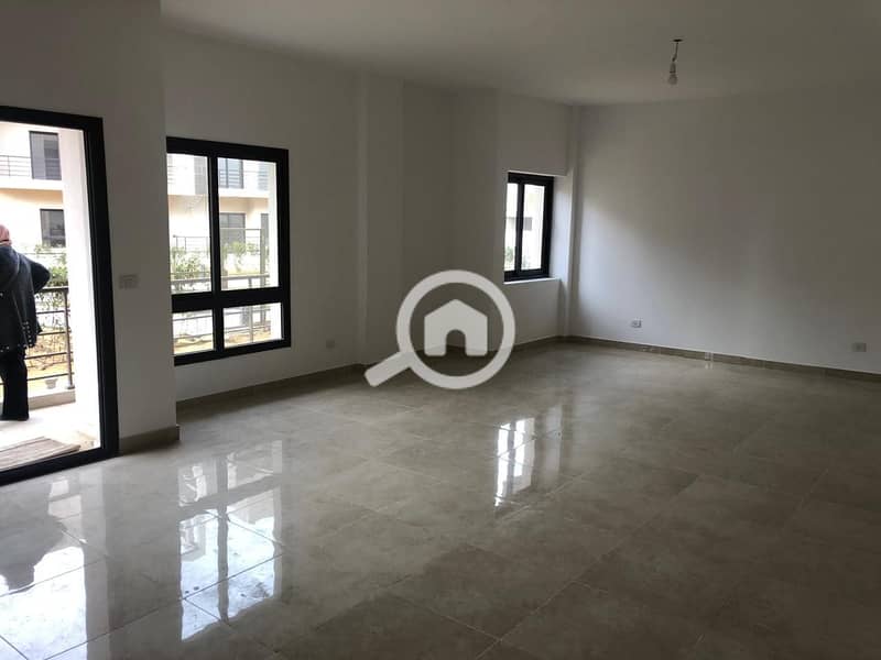 2 19ffea36-4fae-4c21-bd8b-80d3984bc4e0. jpeg