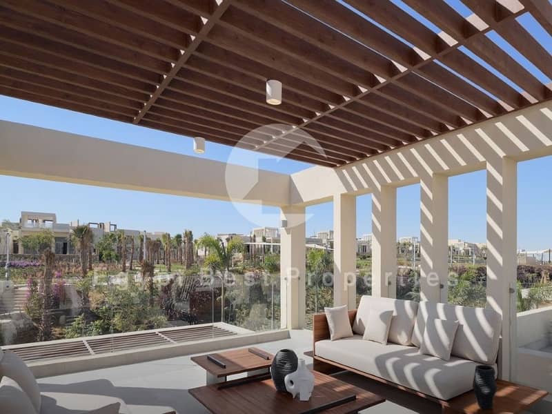 18 OWest_Live_Photos_Updated[1]_Page_07_Image_0001. jpg