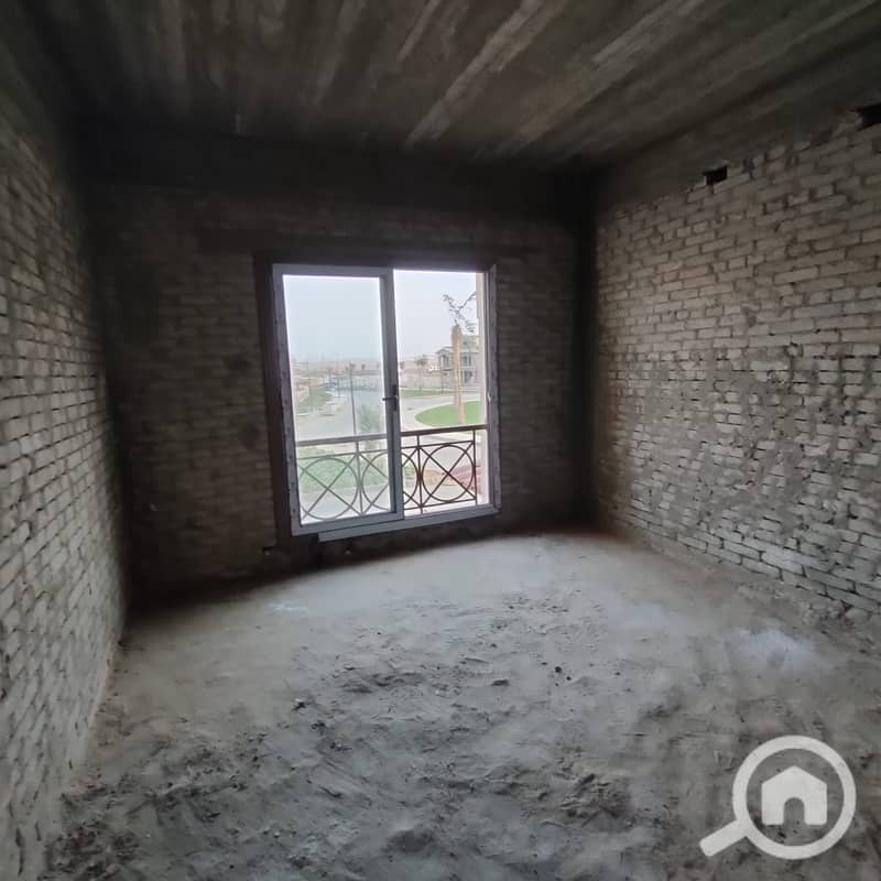 10 bff99c24-e4bb-4b38-81e5-5a93a9e55028. jpg