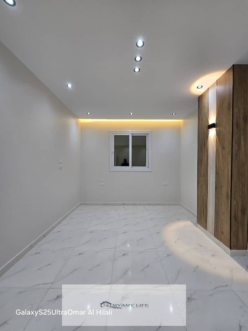 8 WhatsApp Image 2025-12-12 at 8.06. 23 PM (1). jpeg