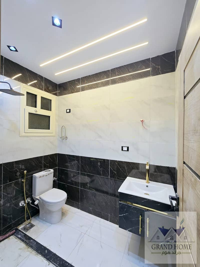 2 11d6ae3f-730d-44b2-a80c-2bb64b33870f. jpg