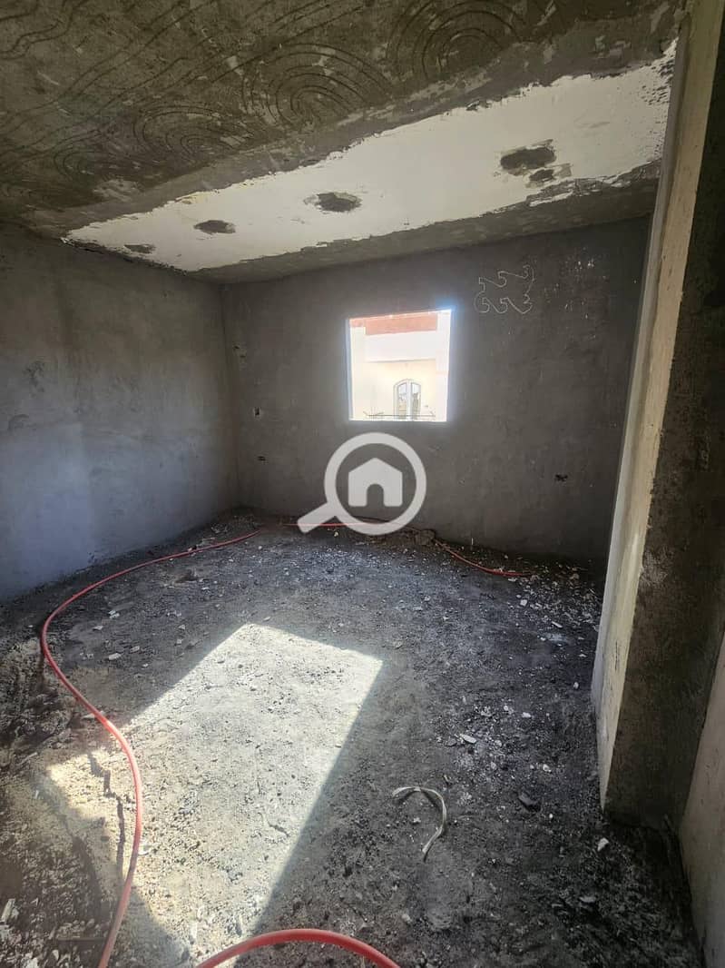 6 d9a32442-38a1-47a4-9c2d-77affdb65d6e. jpg