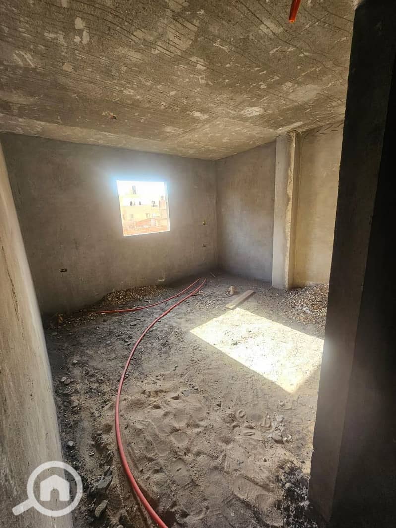 8 5b88255c-f8d8-4c75-852f-a88d00e1760b. jpg