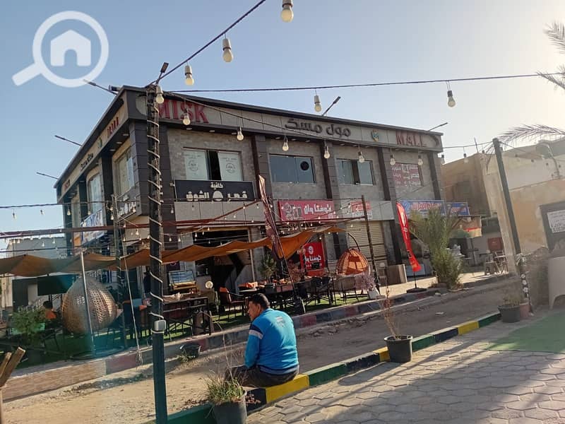 7 b85d004c-32b5-47b0-8fa6-c71273839773. jpg